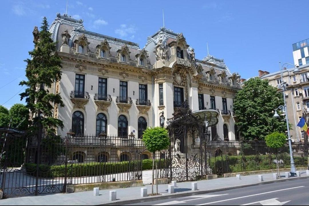 Super Central - Lovely One-Bedroom Apartment On Victoriei Avenue Bucareste Exterior foto